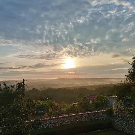 Sunset House Ваканционна къща